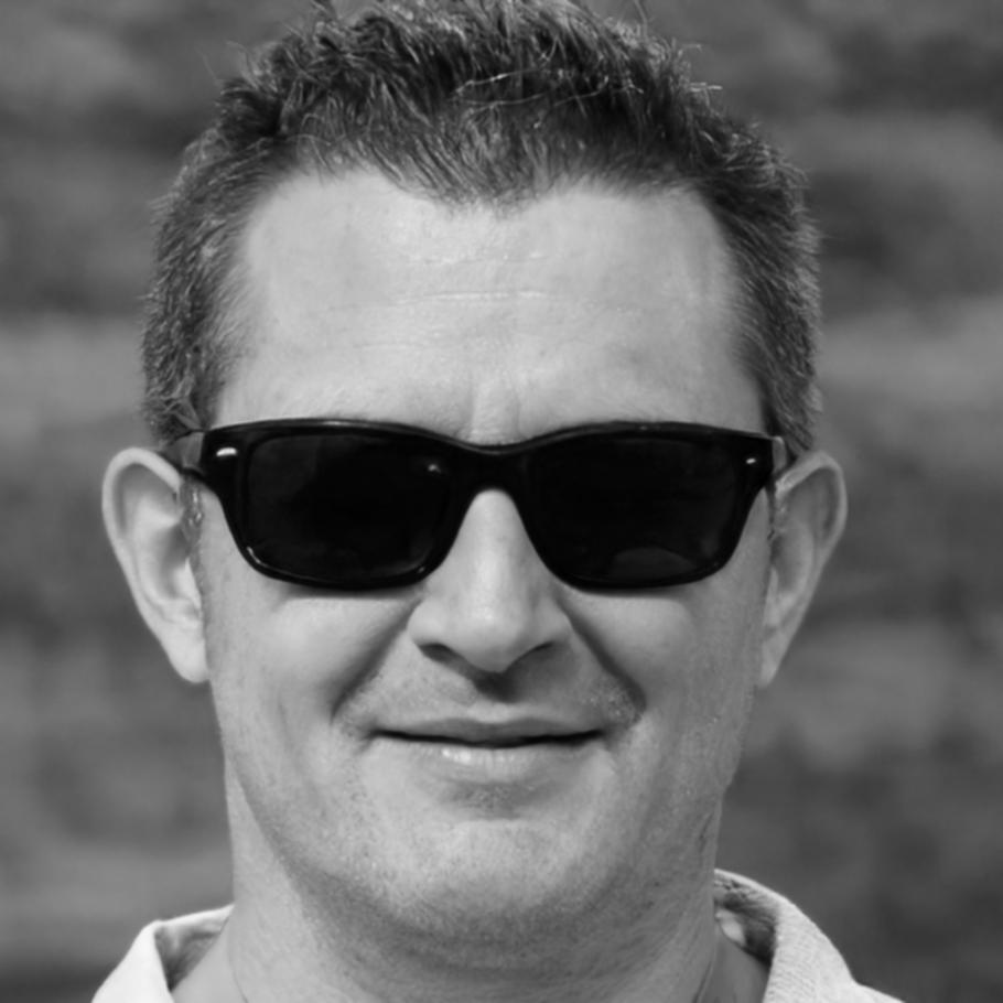 Marco Santini, fondatore di norvyntha, durante una sessione di formazione sulla psicologia del lavoro